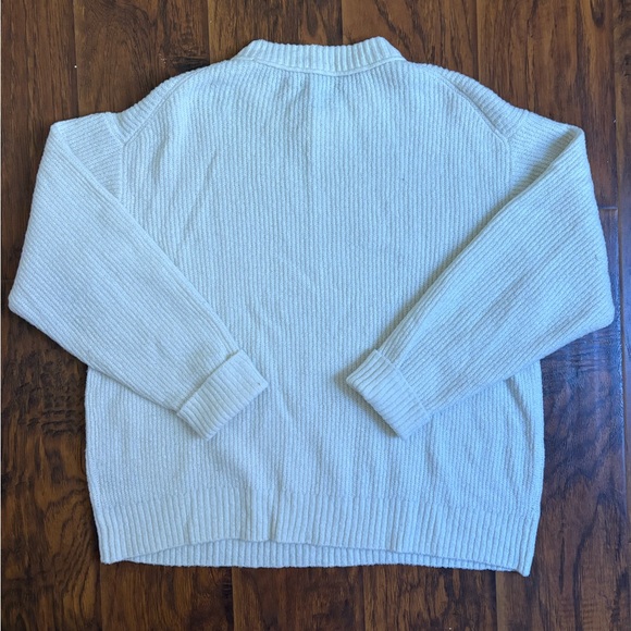 American Eagle Sweater - Picture 3 of 4